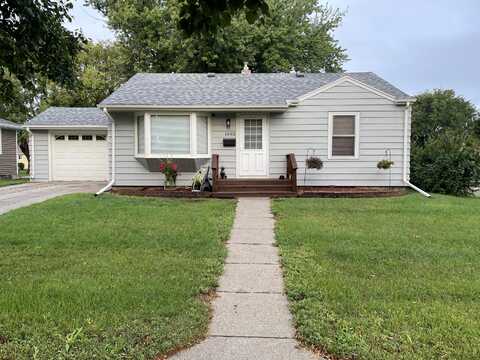 1602 S 3rd Street, Aberdeen, SD 57401