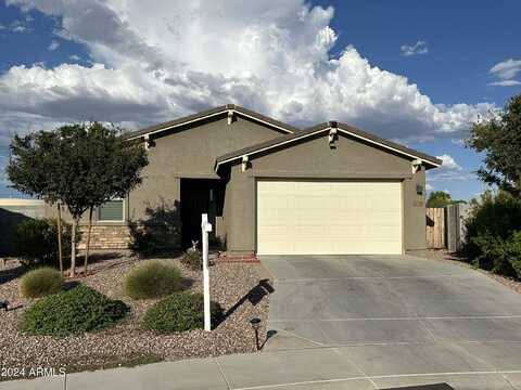 36579 N TAKOTA Trail, San Tan Valley, AZ 85140