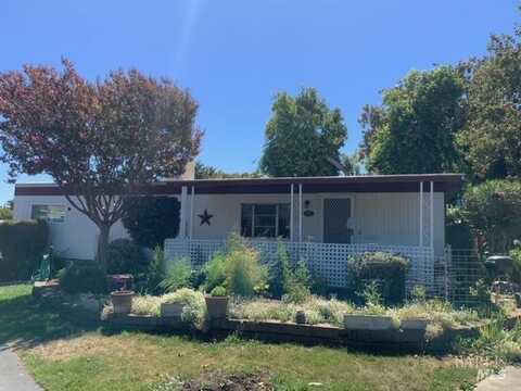 233 Cazares Circle, Sonoma, CA 95476