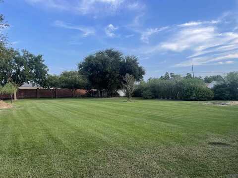 104 Meandering Way, Houma, LA 70360