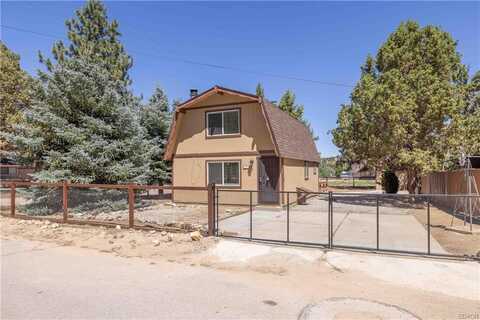 2127 7th Lane, Big Bear City, CA 92314