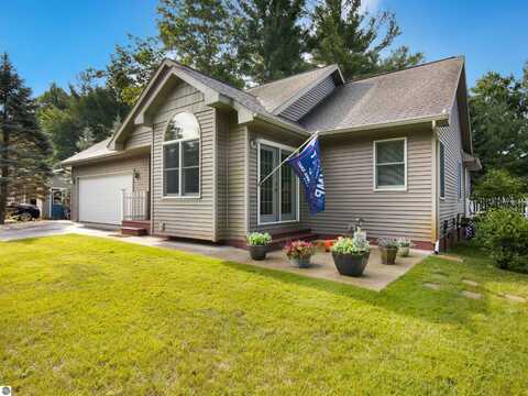 882 NE OXBOW DRIVE, KALKASKA, MI 49646