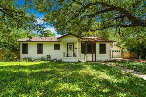 1236 E 5th Street, Alice, TX 78332