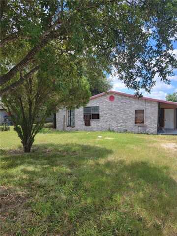 516 E Franklin Street, Mathis, TX 78368