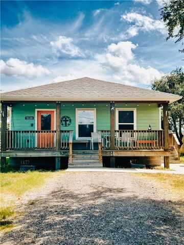 702 Celia Street, Woodsboro, TX 78393