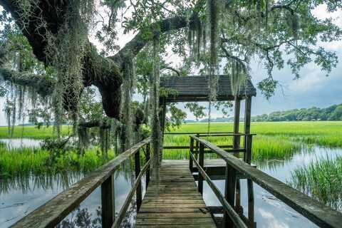 8467 Middleton Point Lane, Edisto Island, SC 29438