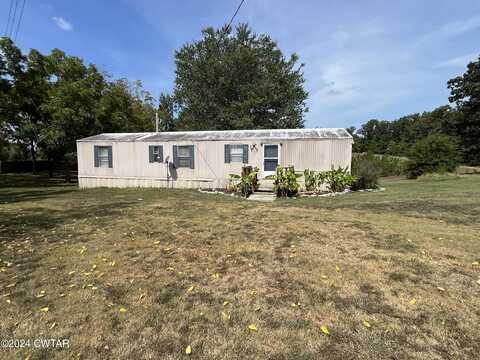 2825 McKenzie Road, Parsons, TN 38363