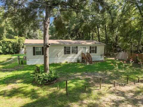 1035 Twelfth Ave, Trenton, FL 32693