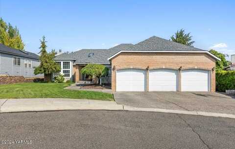 213 S 78th Ave, Yakima, WA 98908