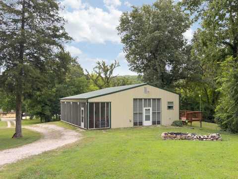 163 E River Road, Hardy, AR 72542