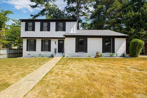 30 Tallyho Lane, Little Rock, AR 72227