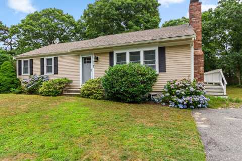 30 Patience Lane, Cotuit, MA 02635