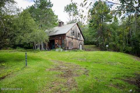 5203 State Route 7, Hoosick, NY 12090