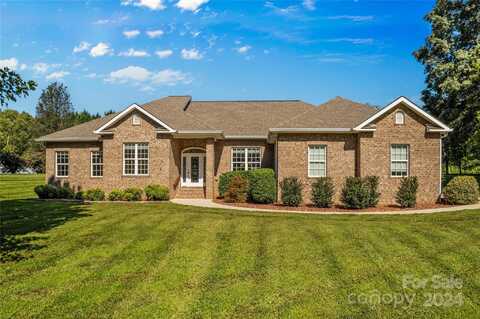 2427 Falcon Lane, Statesville, NC 28625