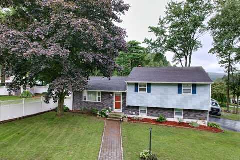 81 Debbie Lane, Naugatuck, CT 06770