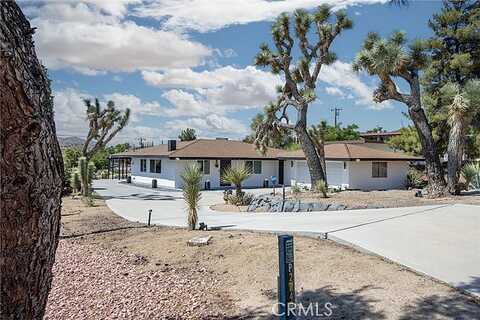 Benecia, YUCCA VALLEY, CA 92284