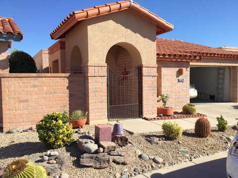 Calle Del Ducado, GREEN VALLEY, AZ 85622