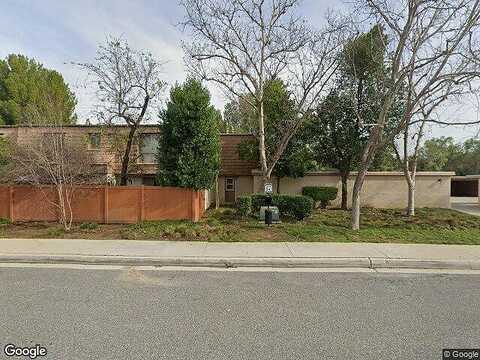 Yankee, AGOURA HILLS, CA 91301