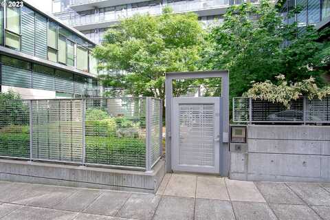 10Th, PORTLAND, OR 97205