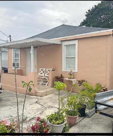 10Th, HIALEAH, FL 33013