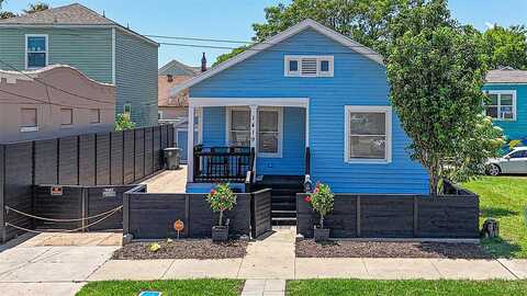 39Th, GALVESTON, TX 77550