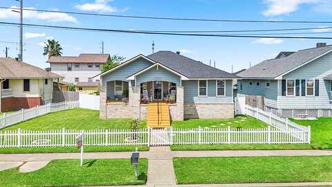 31St, GALVESTON, TX 77550