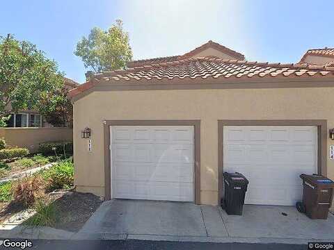 Via Athena, ALISO VIEJO, CA 92656