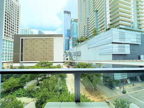 6Th, MIAMI, FL 33131