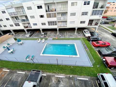 20Th, HIALEAH, FL 33012