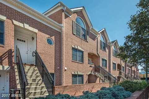 Fairfax Dr, Arlington, VA 22213