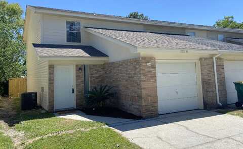 Schneider Dr, Fort Walton Beach, FL 32547