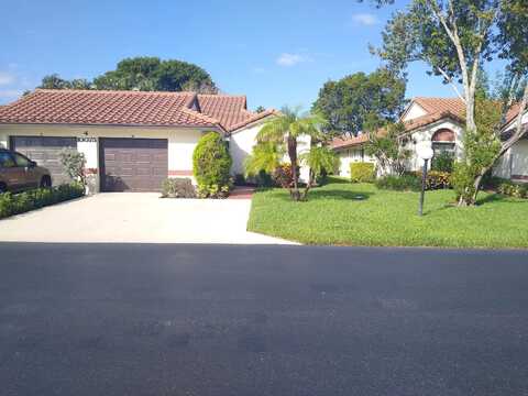 Andrea Ln, Boynton Beach, FL 33437