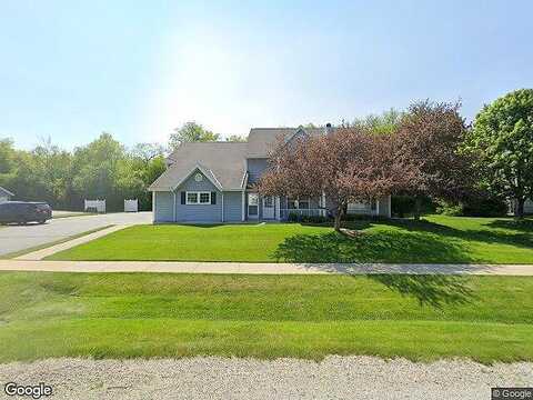 Minz Park Cir, West Bend, WI 53095