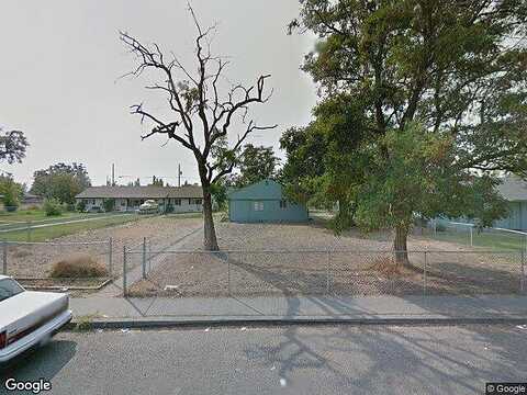 Lowry St, Moses Lake, WA 98837