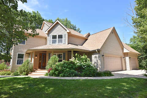 High Forest, CEDARBURG, WI 53012