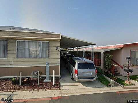 Mesa Rd Spc 76, Santee, CA 92071