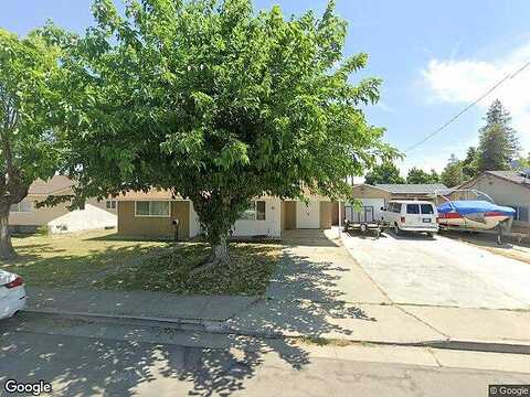 1St, LIVINGSTON, CA 95334