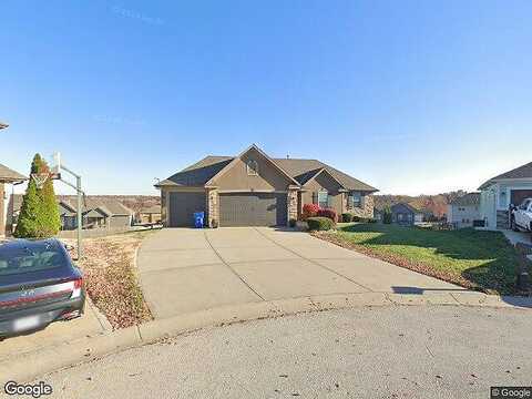 49Th Ter, BLUE SPRINGS, MO 64015