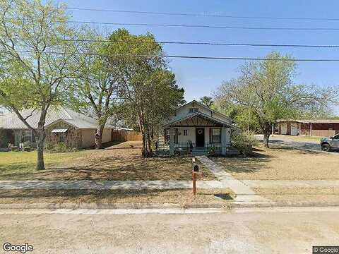 Park, DEVINE, TX 78016