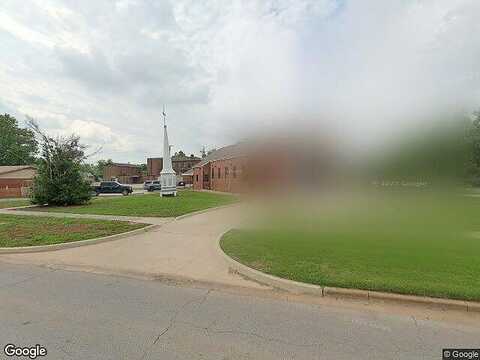 7Th, CHICKASHA, OK 73018