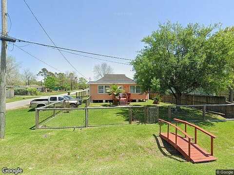 12Th, BACLIFF, TX 77518