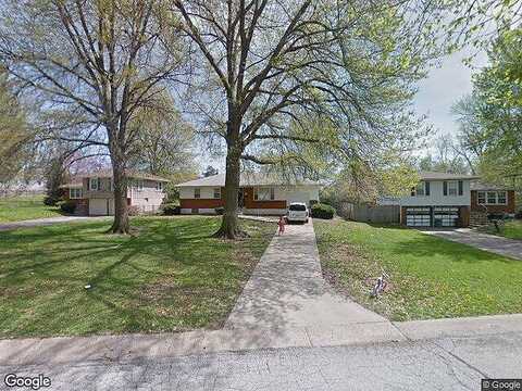 6Th, LEES SUMMIT, MO 64063