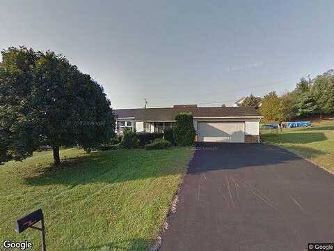 Maribeth, CHAMBERSBURG, PA 17202