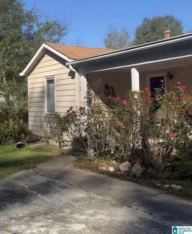 619 PINEWOOD AVENUE, HUEYTOWN, AL 35023