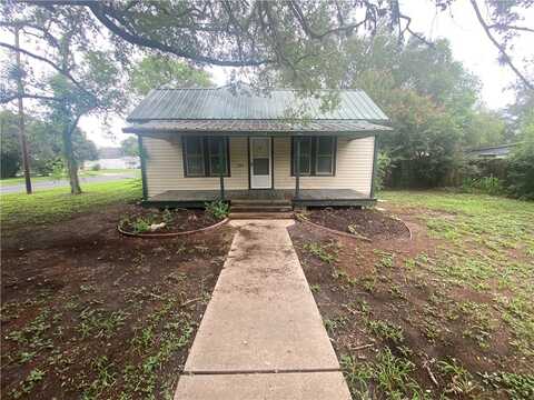 1110 N Tyler Street, Beeville, TX 78102