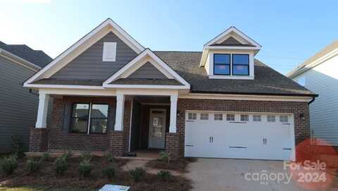 10124 Whitaker Pointe Drive, Huntersville, NC 28078