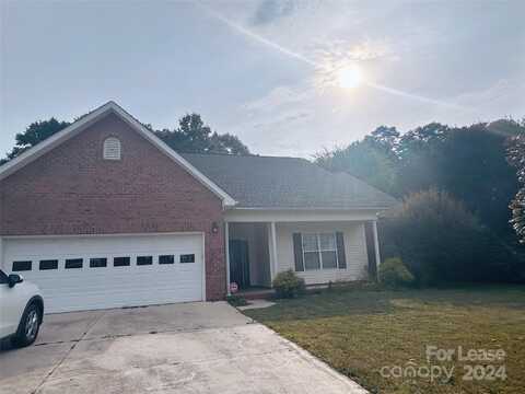 14829 Middlesborough Drive, Matthews, NC 28104