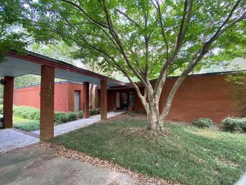 1100 Fox Ridge Road, Eufaula, AL 36027