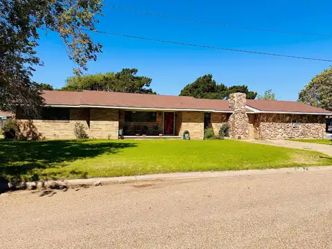 1108 White Avenue, Friona, TX 79035