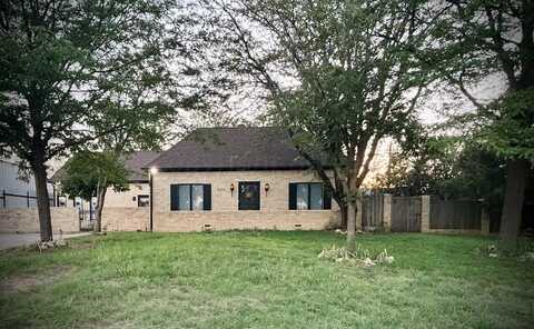 520 S Stewart Avenue, Stinnett, TX 79083